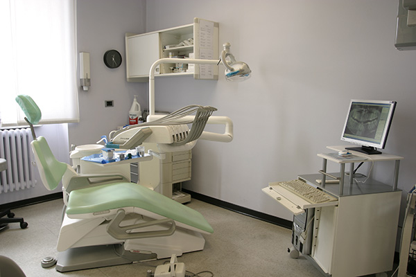 studio-dentistico-esseti88-magenta-convenzionato-invisalign-001